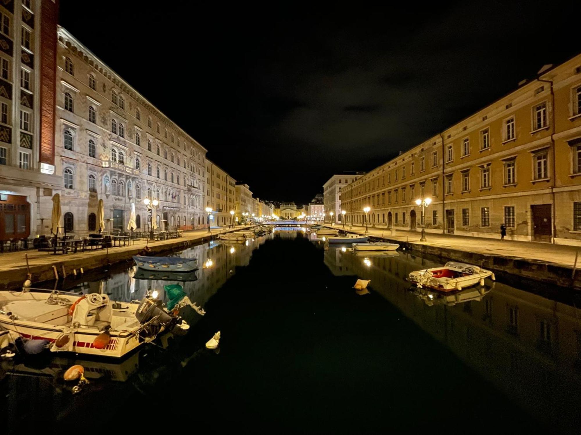 Le Vie Del Vento - Garibaldi Apartamento Trieste Exterior foto